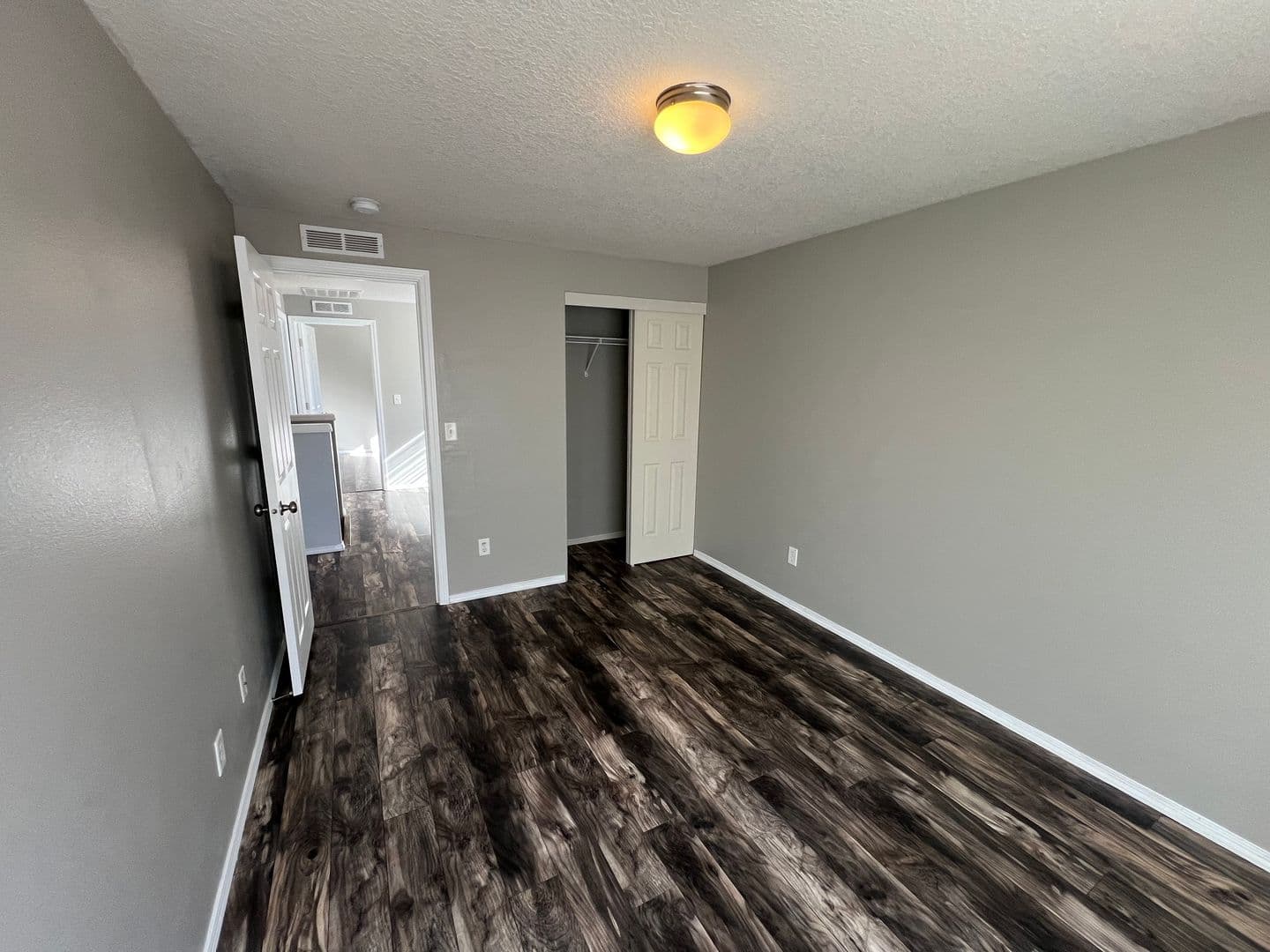 Vancouver House: 2715 NE 125th Ct