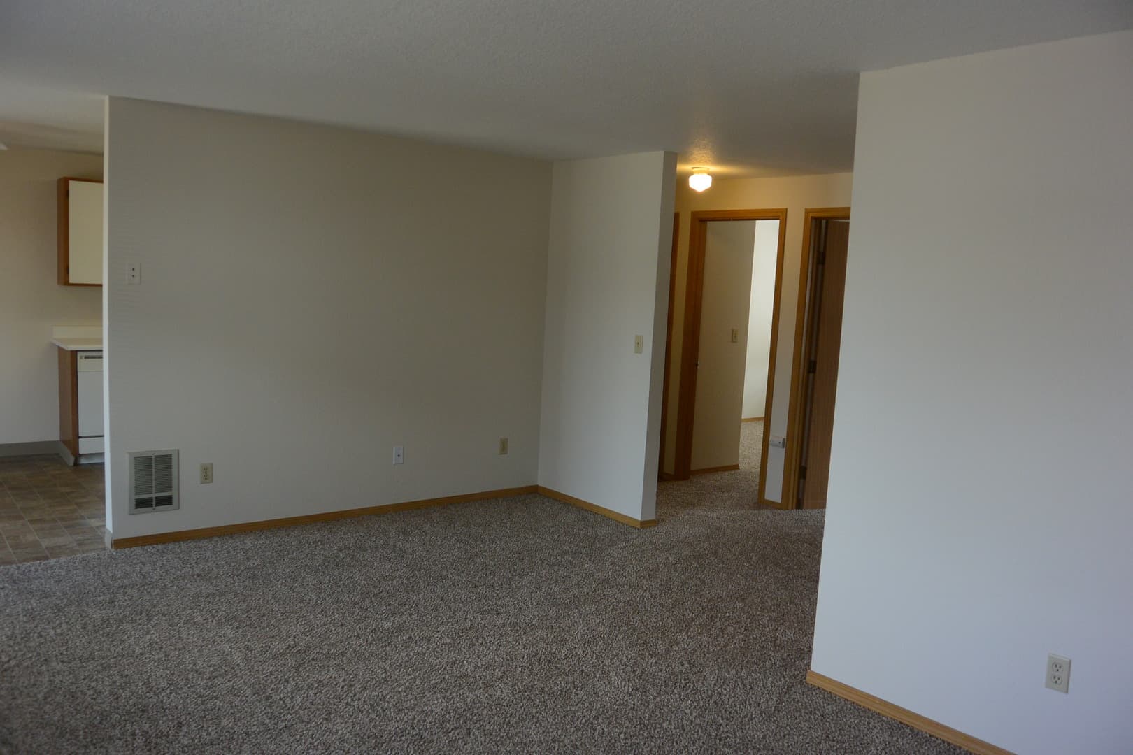 Battle Ground Apartment: 405 SW 1st ST