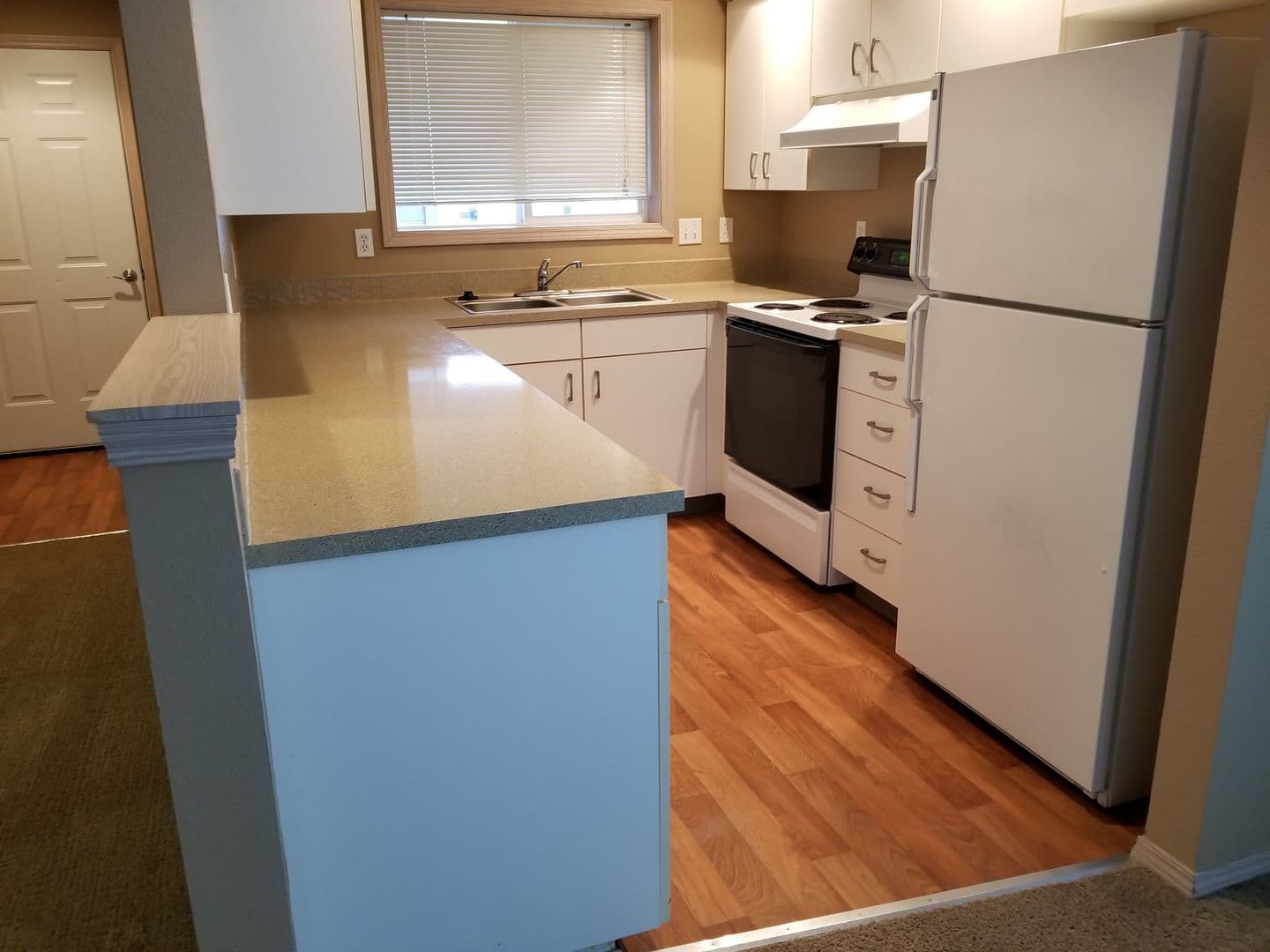 Ridgefield Apartment: 2019 NE 179th St