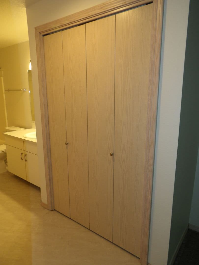 Ridgefield Apartment: 2019 NE 179th St