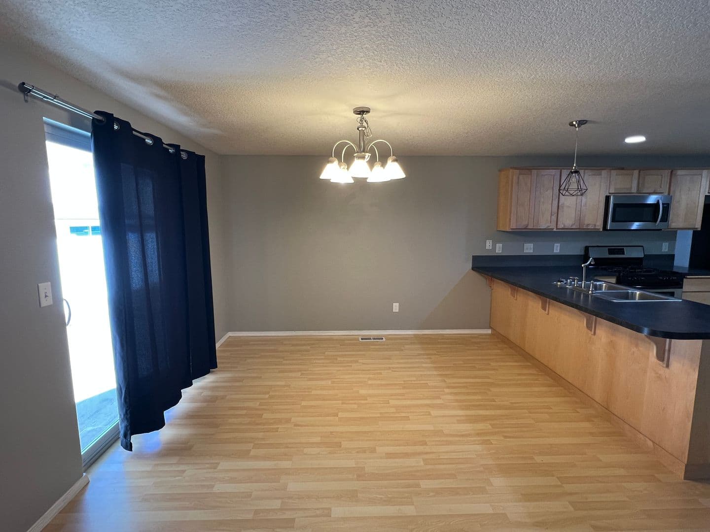 Vancouver House: 2715 NE 125th Ct