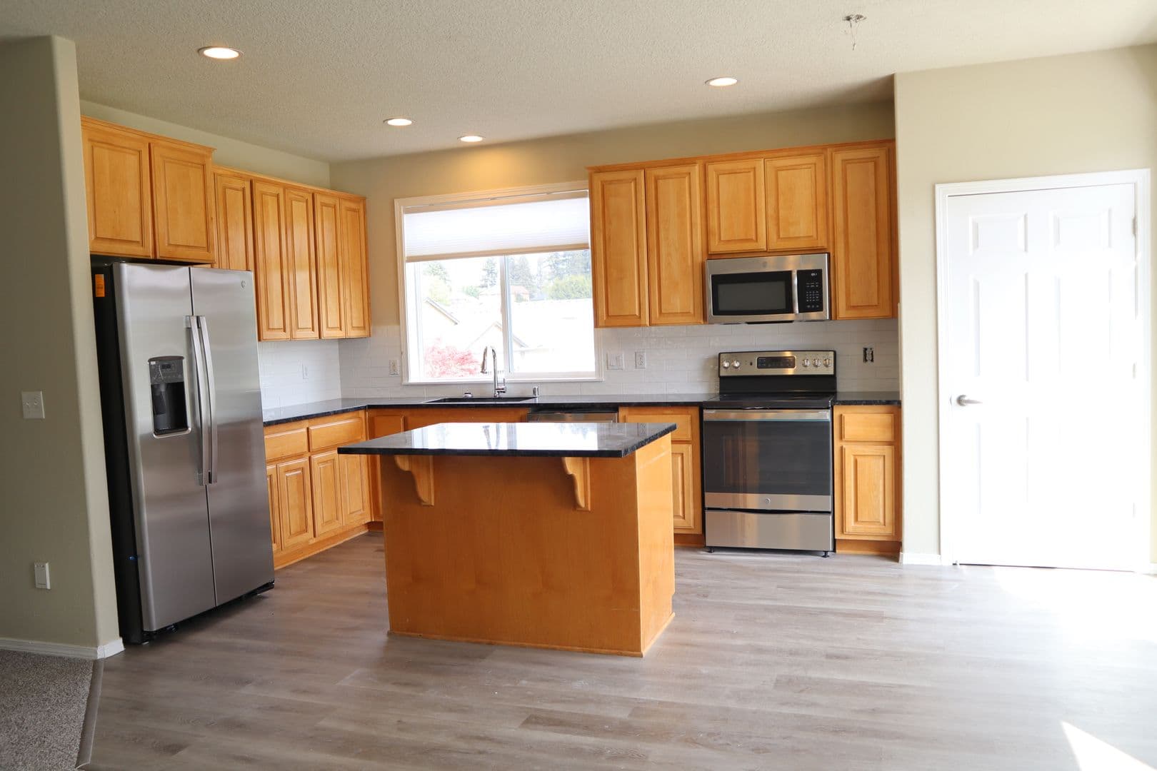 Vancouver House: 9507 NE 39th Ave