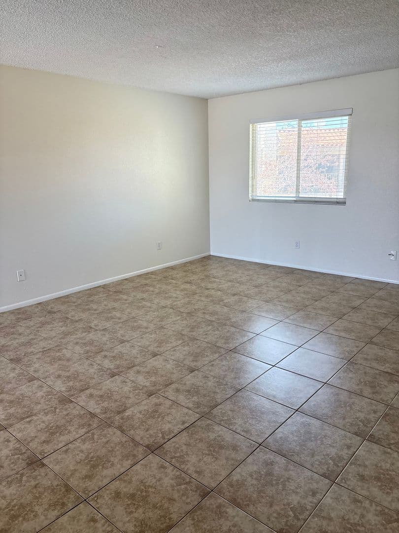 Mesa Condo: 2220 W Dora Street #225