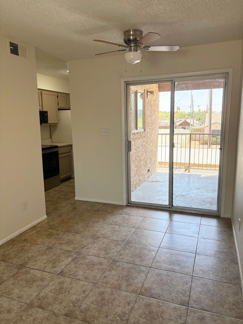 Mesa Condo: 2220 W Dora Street #225
