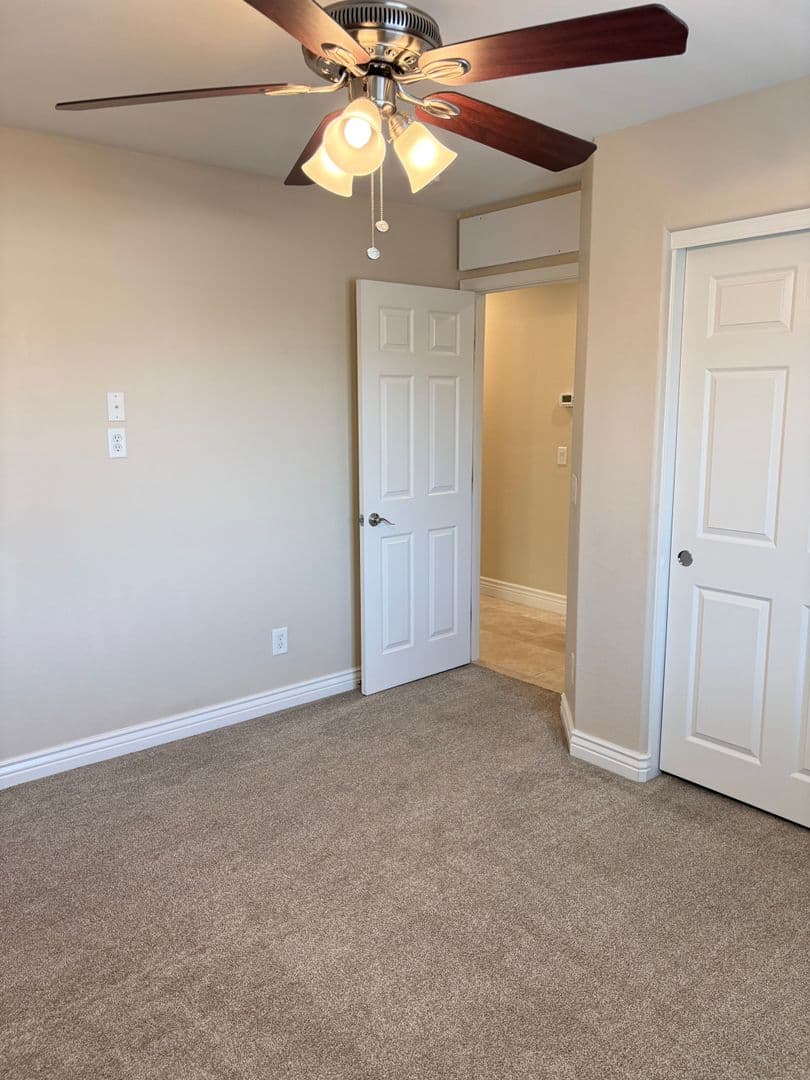 Mesa House: 2565 E Southern Ave #16