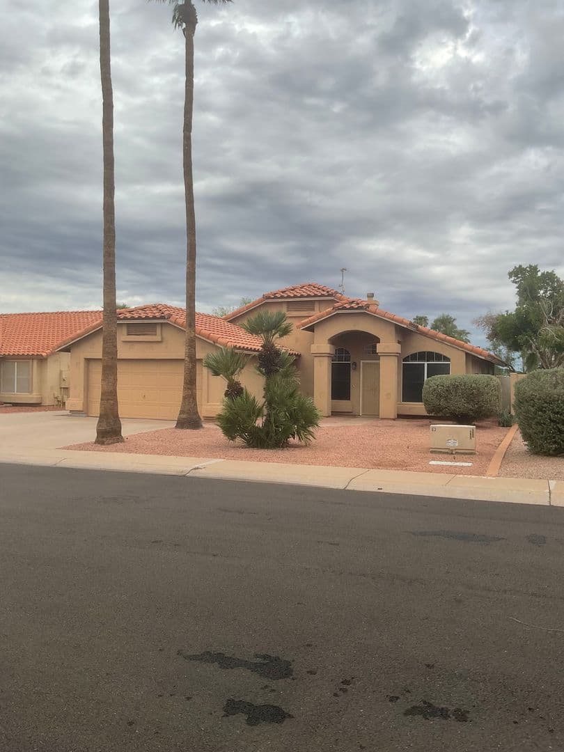 Gilbert House: 380 W Smoke Tree Rd