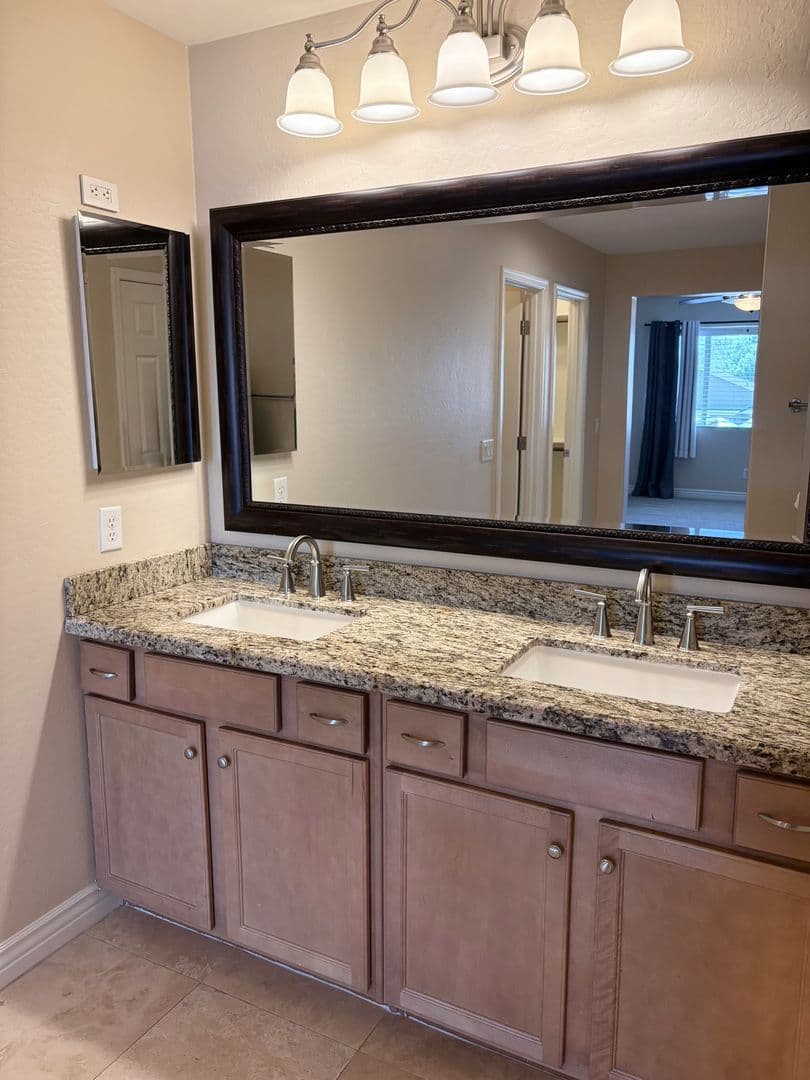 Mesa House: 2565 E Southern Ave #16