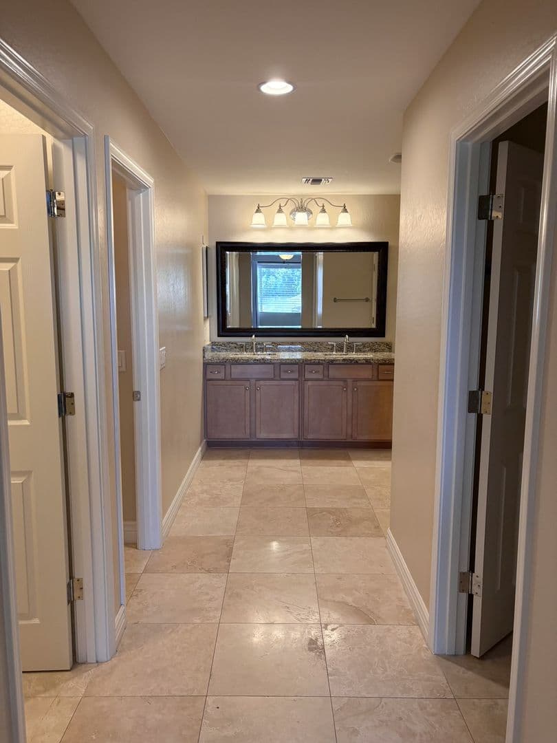 Mesa House: 2565 E Southern Ave #16