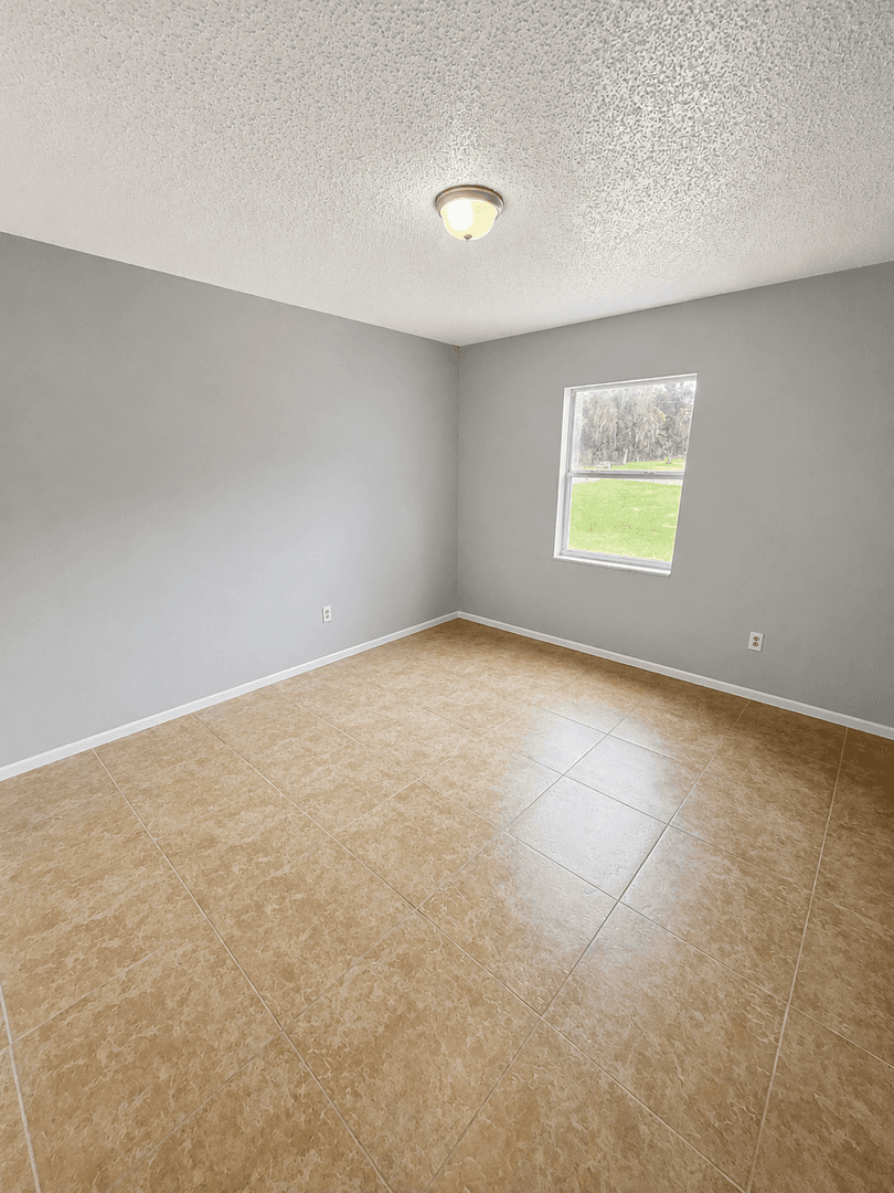 Lakeland House: 1114 Atlantic Road