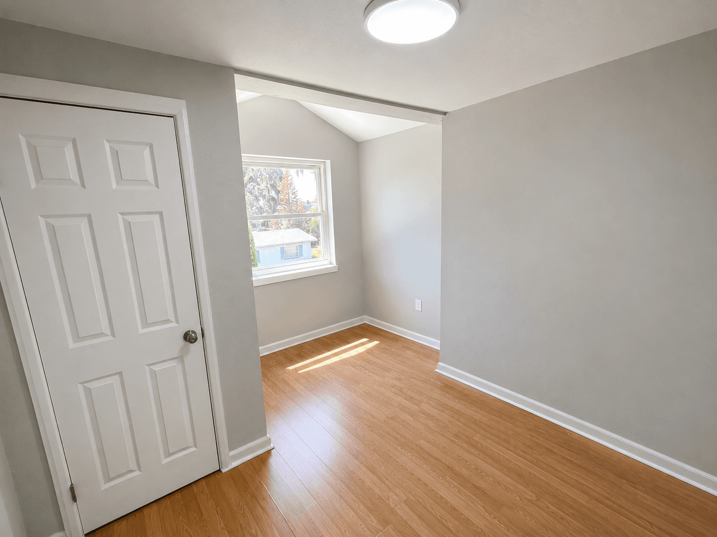 Lakeland House: 837 Lafayette Lane