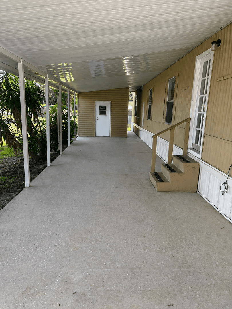Wesley Chapel House: 32613 Whaleys Loop