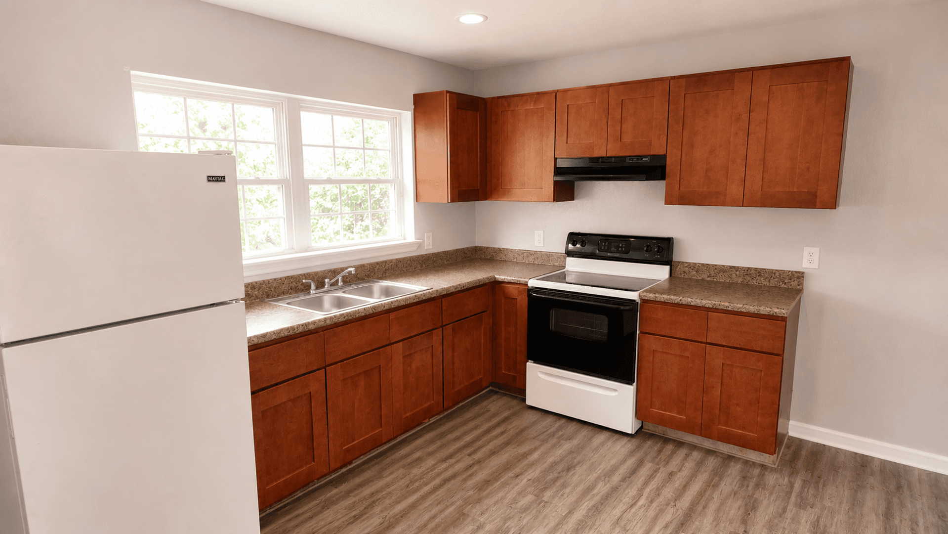 Dade City House: 15829 US Hwy 301