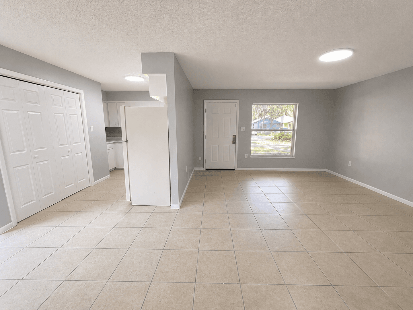Lakeland Apartment: Pineville Ln