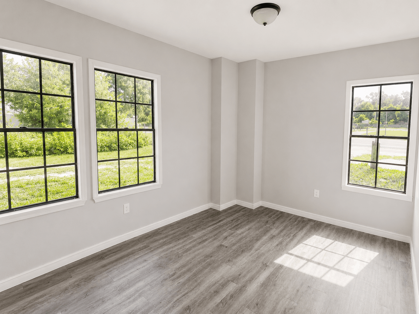 Dade City House: 15829 US Hwy 301