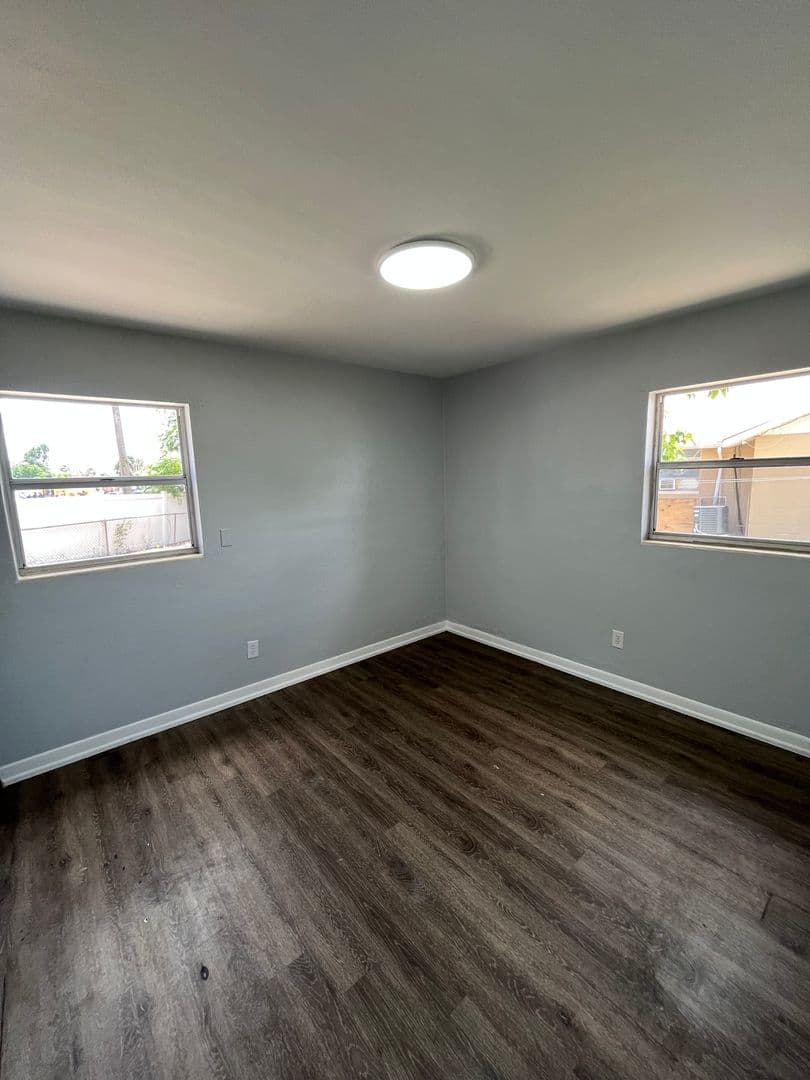 Lakeland House: 1020 Pisgah Place