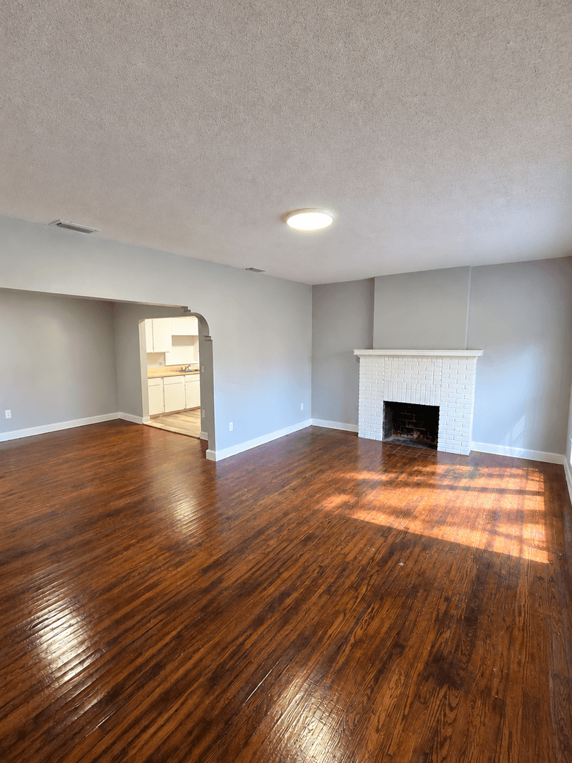 Lakeland House: 1409 Fern Pl