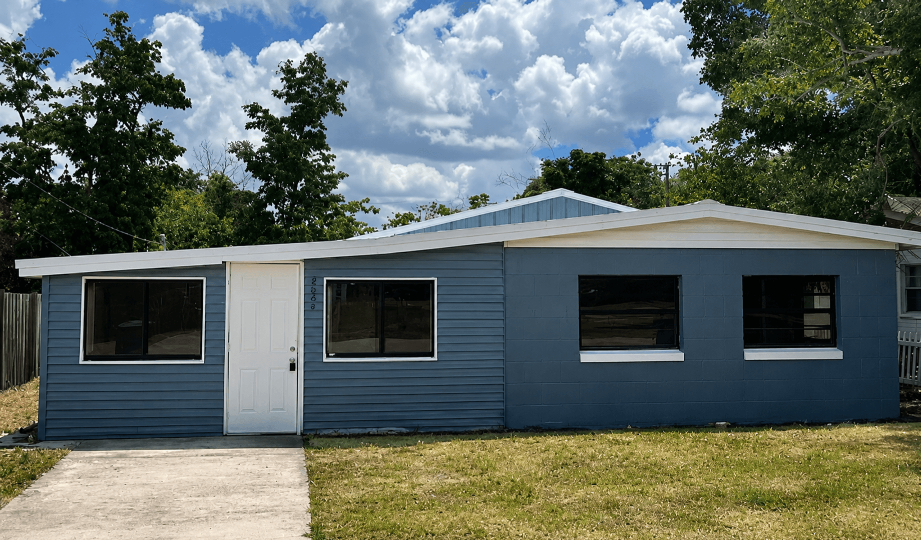Winter Haven House: 2554 Palm Drive NE