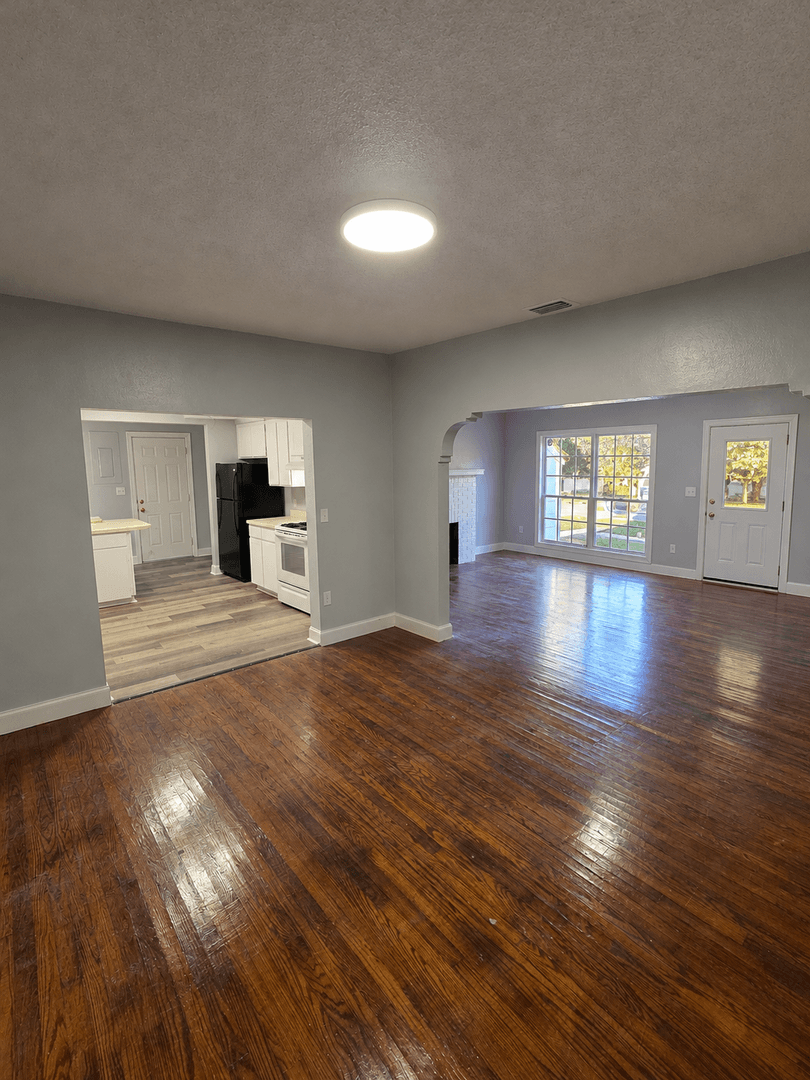Lakeland House: 1409 Fern Pl