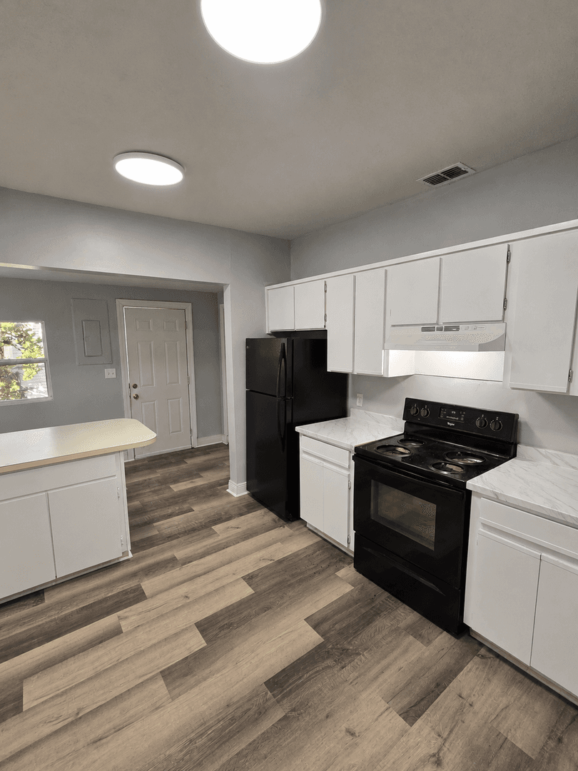 Lakeland House: 1409 Fern Pl