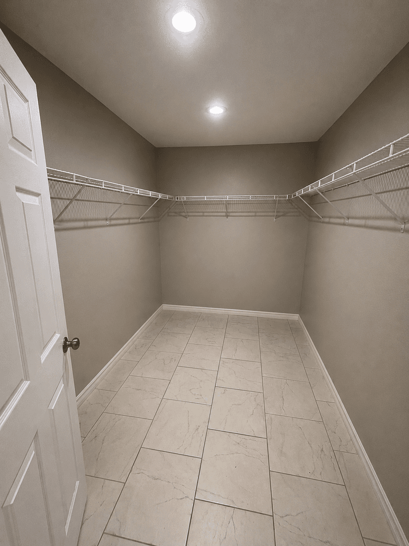 Weeki Wachee House: 12053 Centralia Road