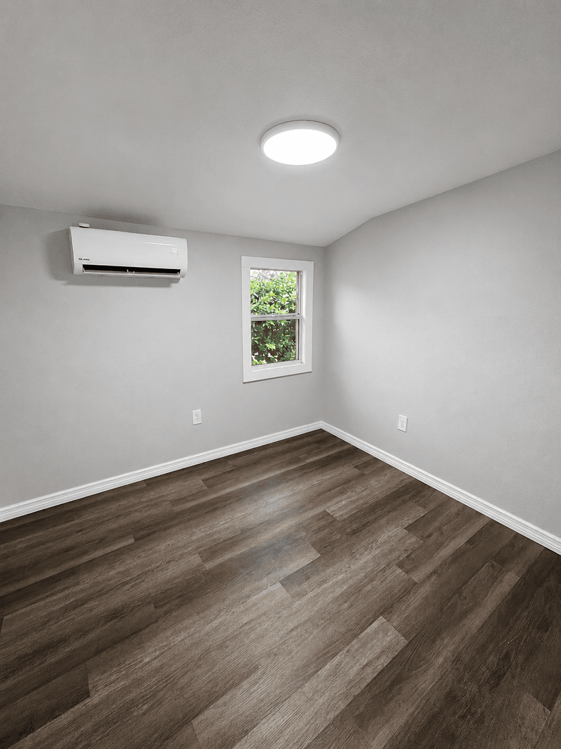 Zephyrhills House: 5225 11th Street
