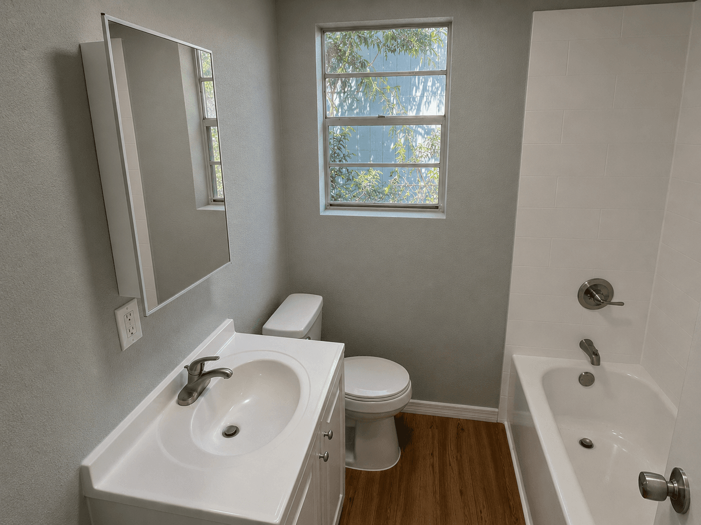 Lakeland House: 837 Lafayette Lane