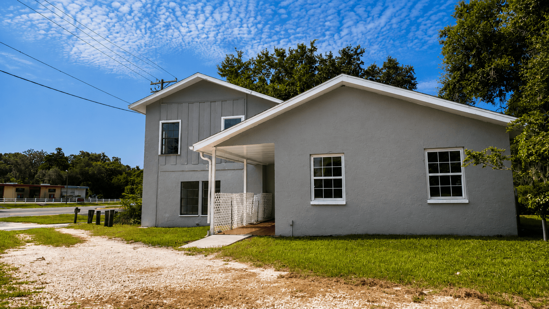 Dade City House: 15829 US Hwy 301