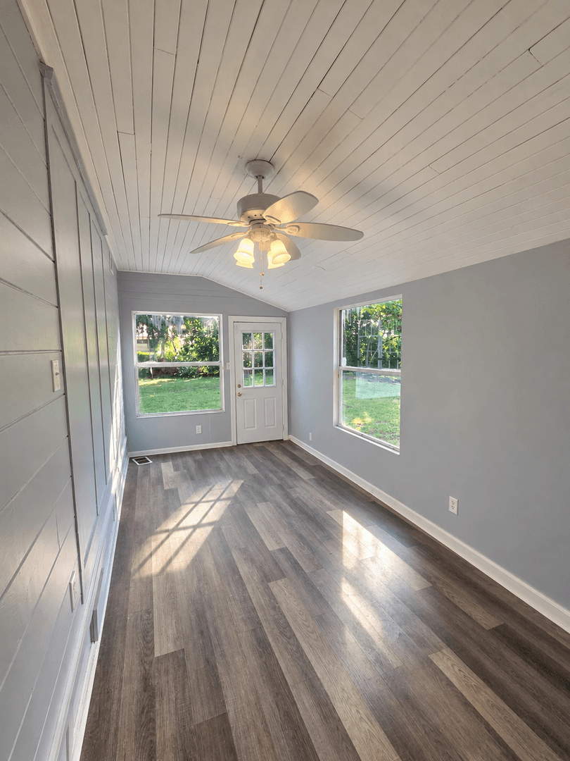 Lakeland House: 1409 Fern Pl