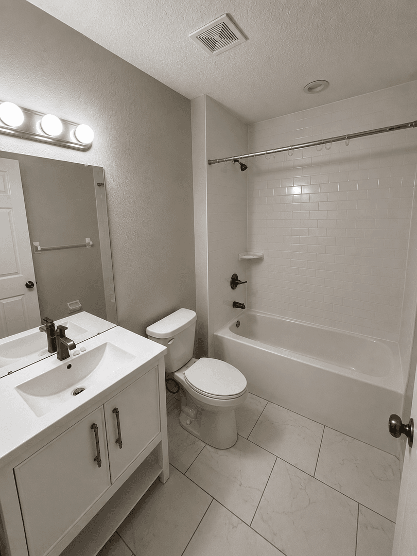 Weeki Wachee House: 12053 Centralia Road