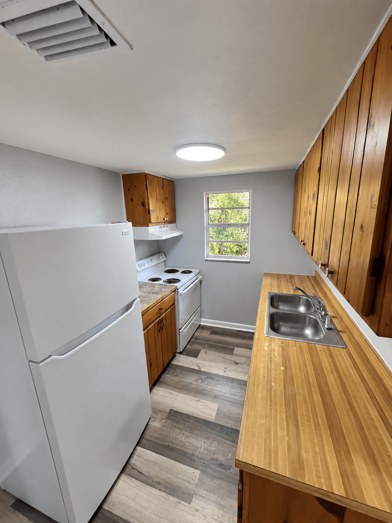 Dade City House: 20722 Old Trilby Road