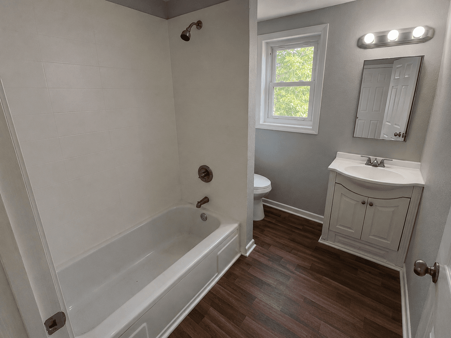 Lakeland House: 837 Lafayette Lane