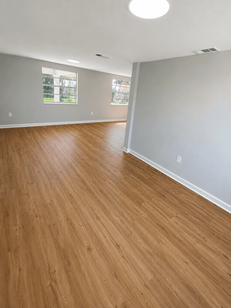 Lakeland House: 837 Lafayette Lane