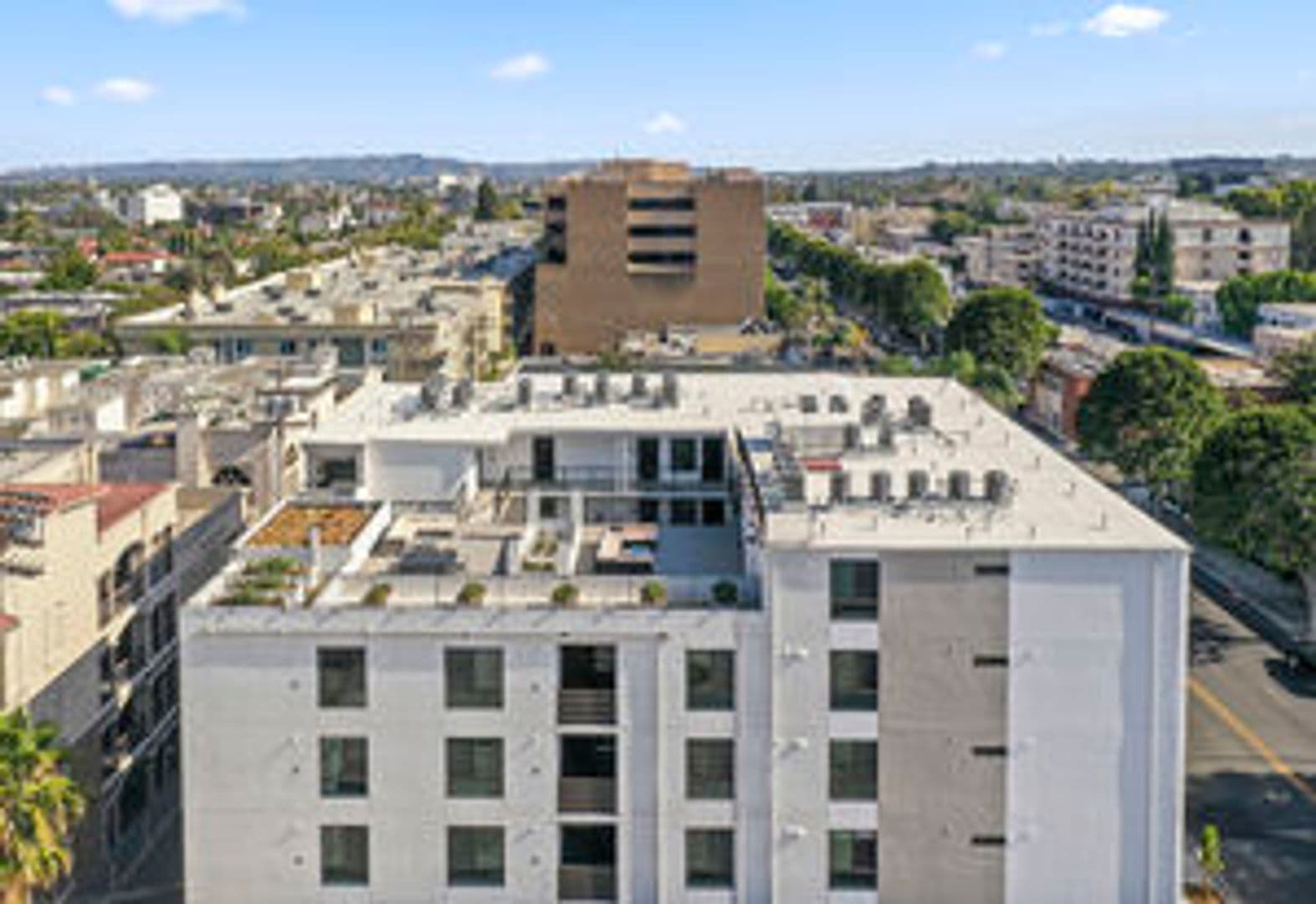 LOS ANGELES Apartment: 428 S ROBERTSON BL