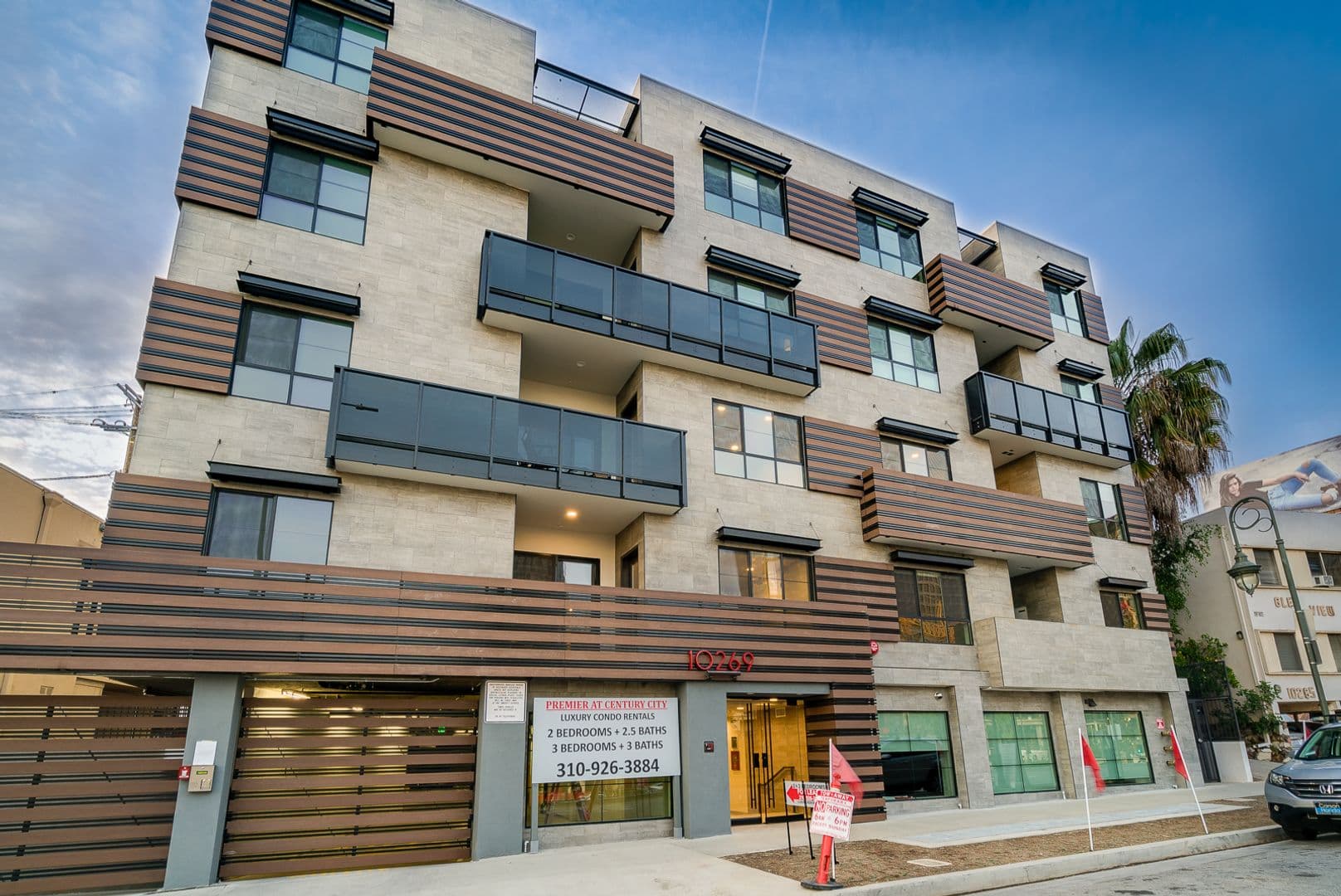 Los Angeles Apartment: 10269 Santa Monica Blvd