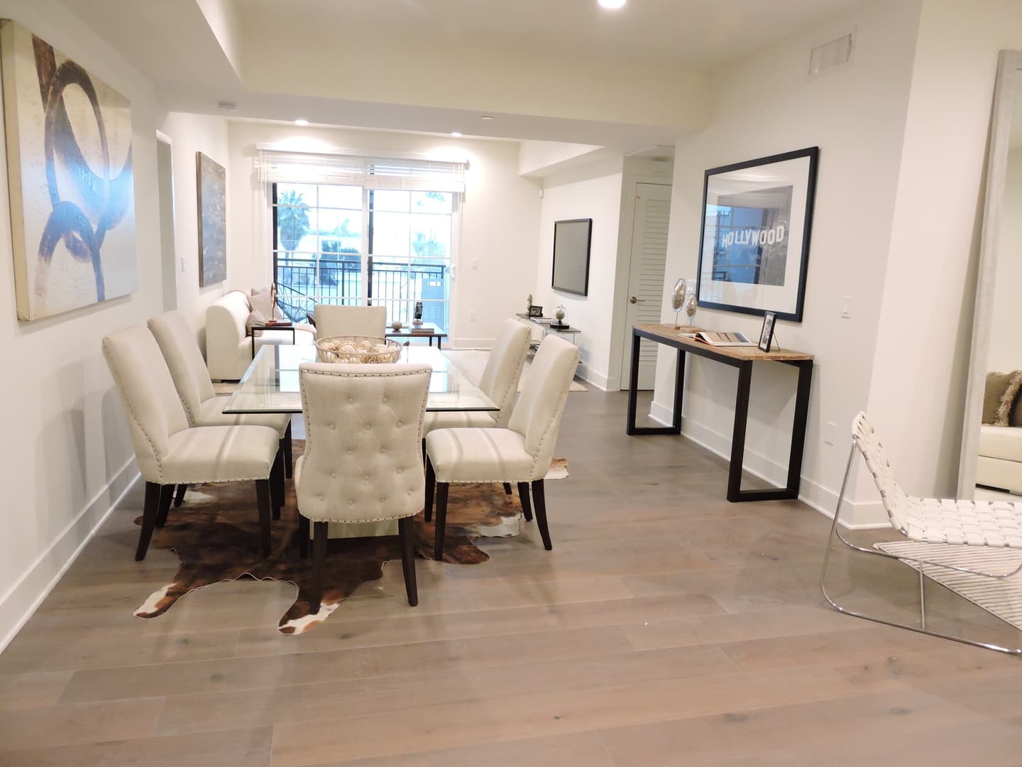 LOS ANGELES Apartment: 8417 BLACKBURN AVE