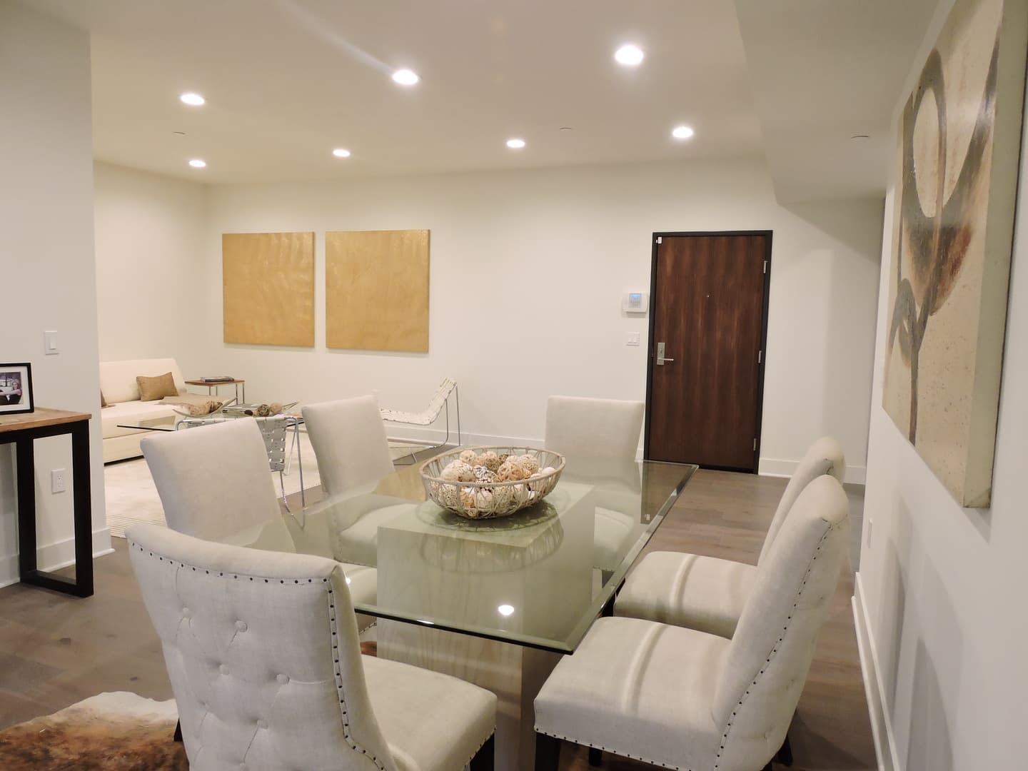 LOS ANGELES Apartment: 8417 BLACKBURN AVE