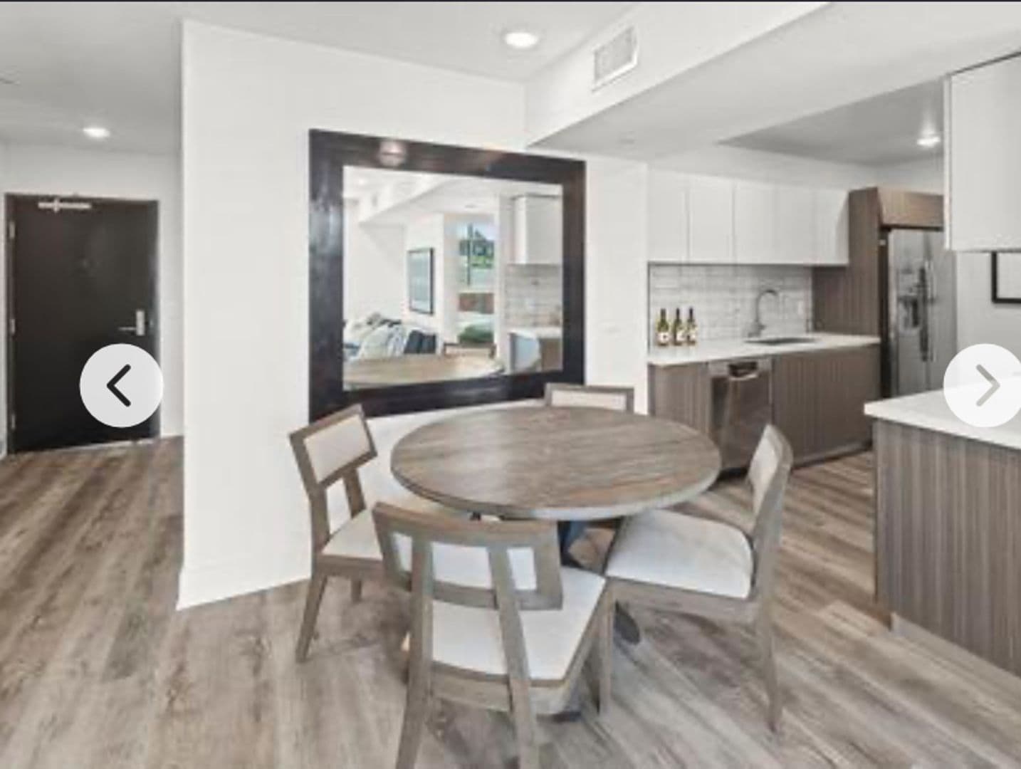 LOS ANGELES Apartment: 428 S ROBERTSON BL