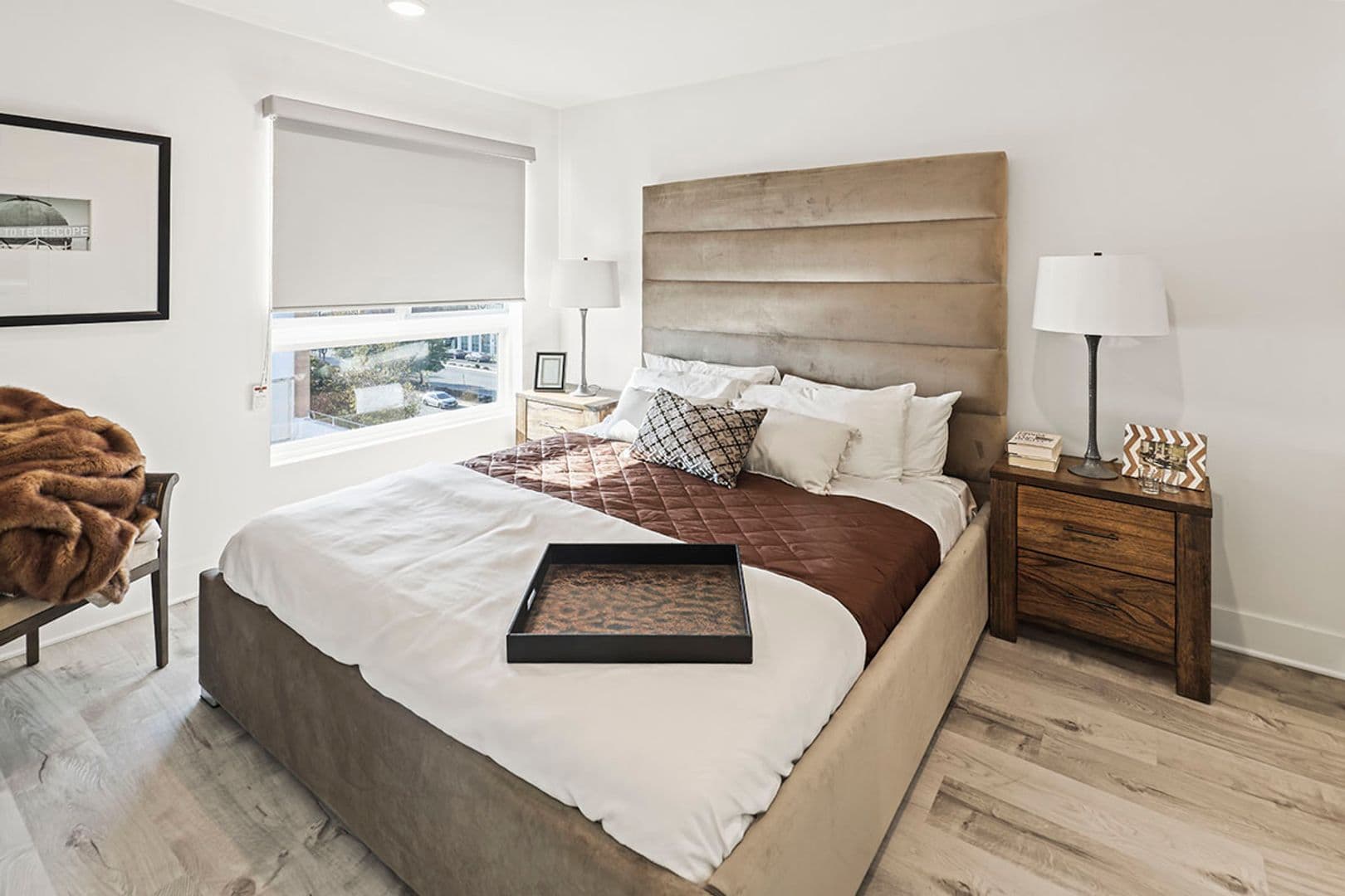 Los Angeles Apartment: 10608 SANTA MONICA BL