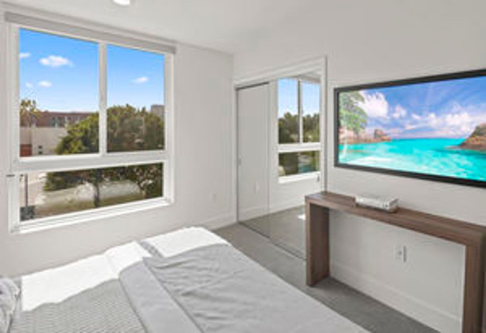 LOS ANGELES Apartment: 428 S ROBERTSON BL