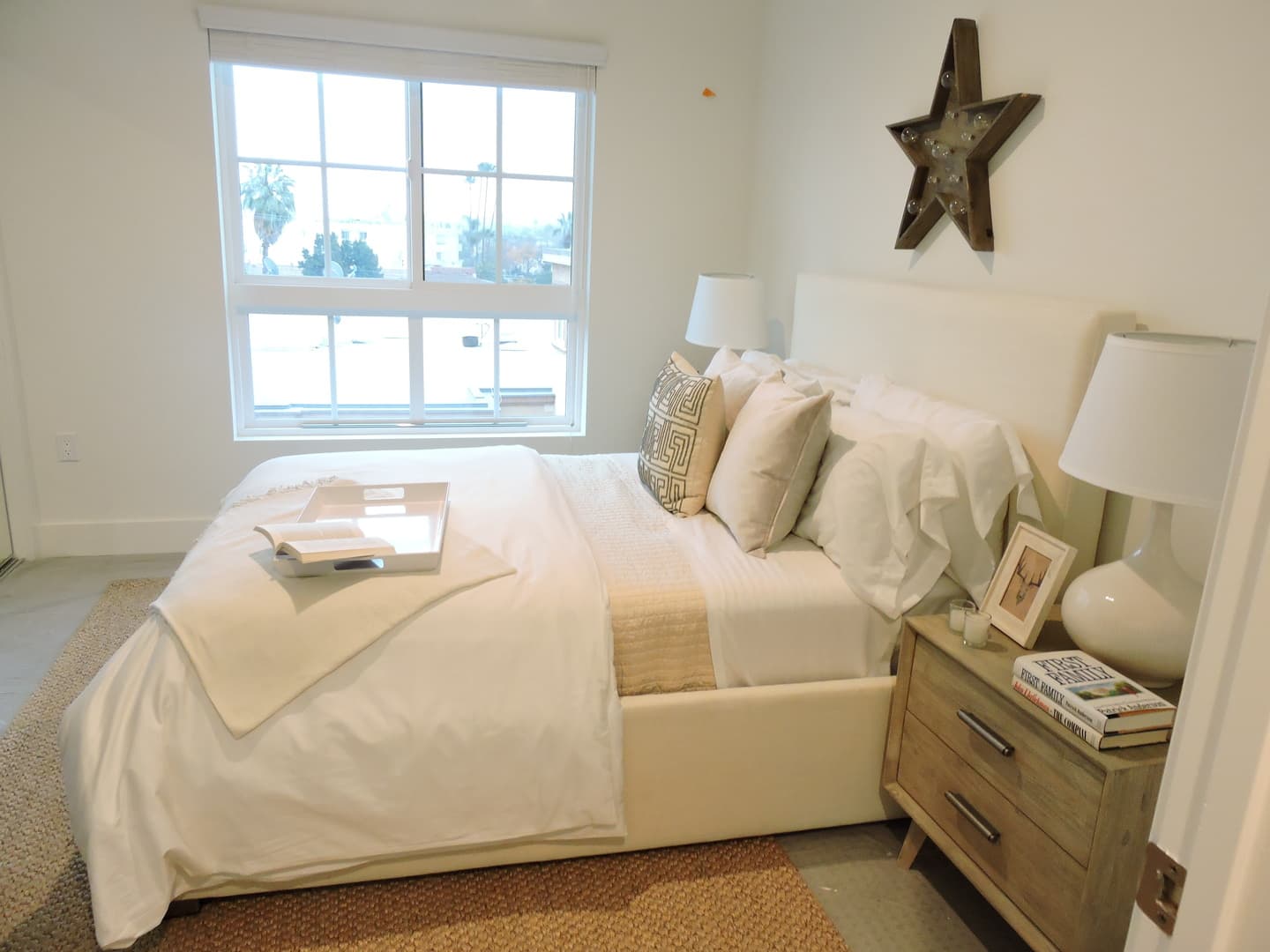 LOS ANGELES Apartment: 8417 BLACKBURN AVE