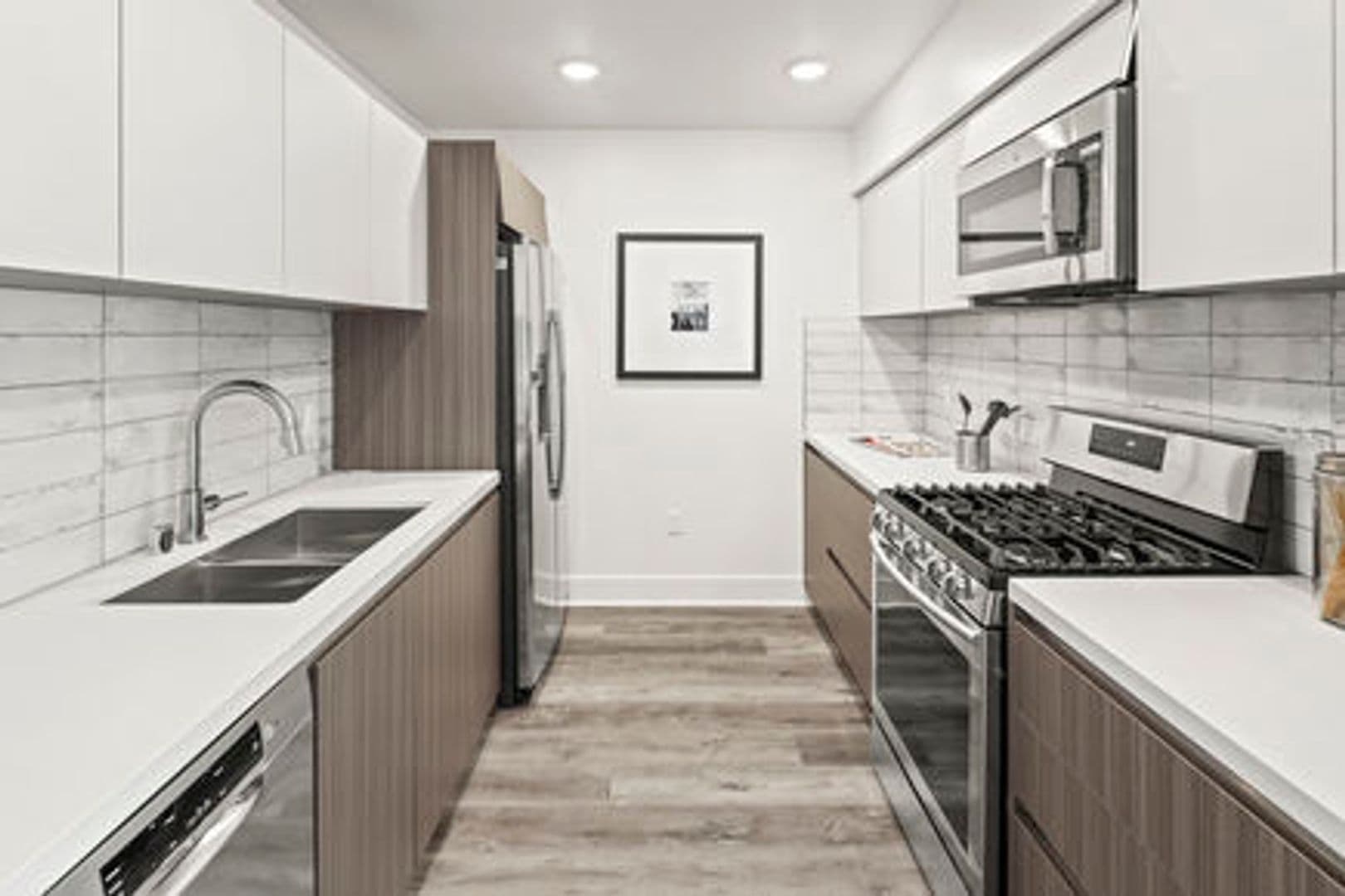 LOS ANGELES Apartment: 428 S ROBERTSON BL