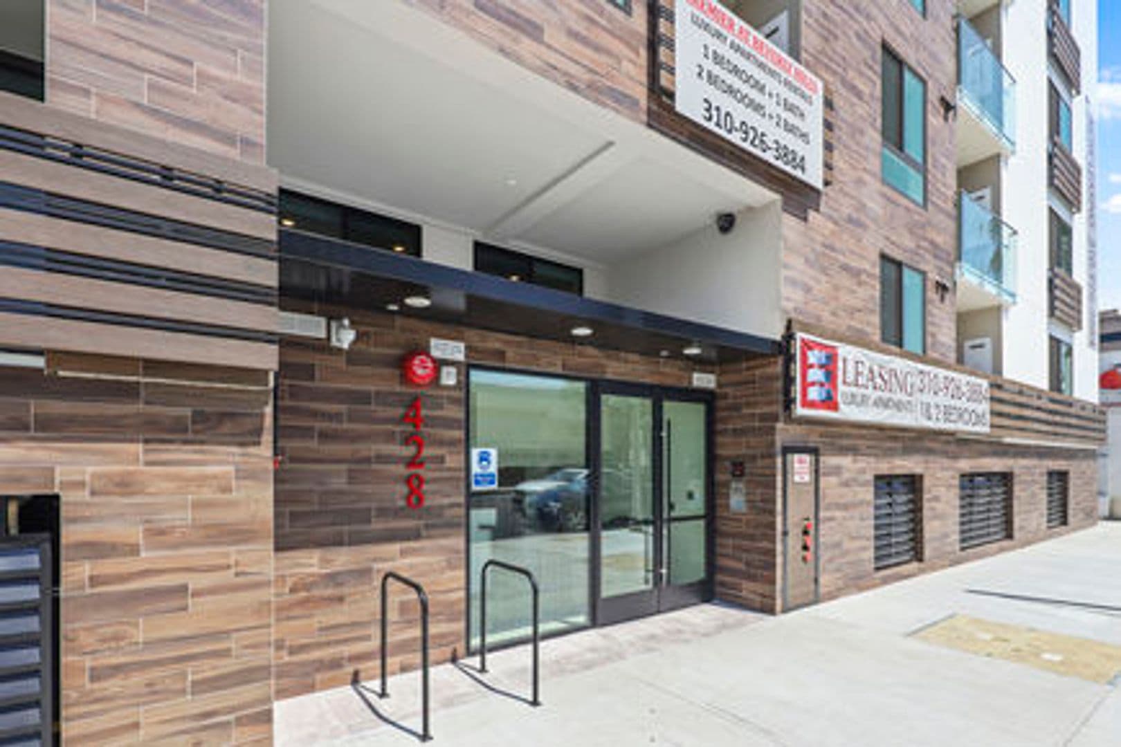 LOS ANGELES Apartment: 428 S ROBERTSON BL