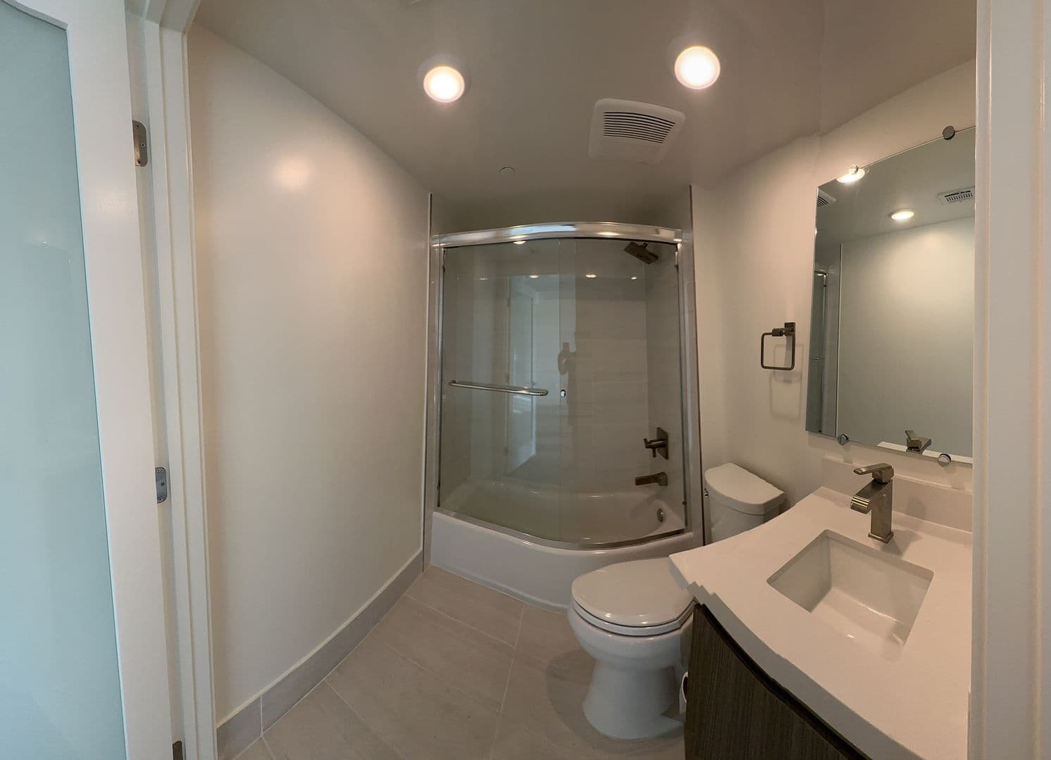 LOS ANGELES Apartment: 428 S ROBERTSON BL
