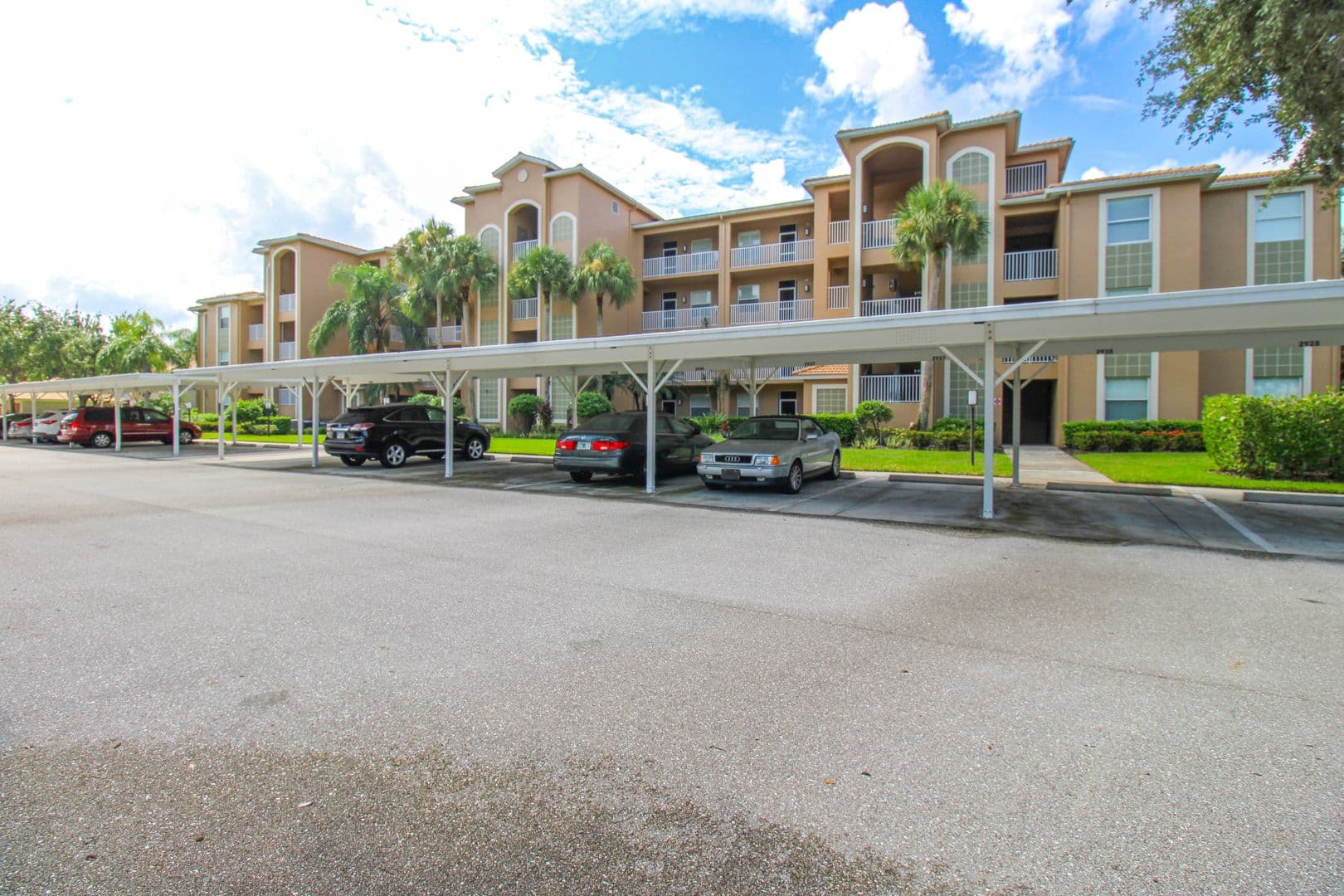 Naples House: 3820 Sawgrass Way #3046