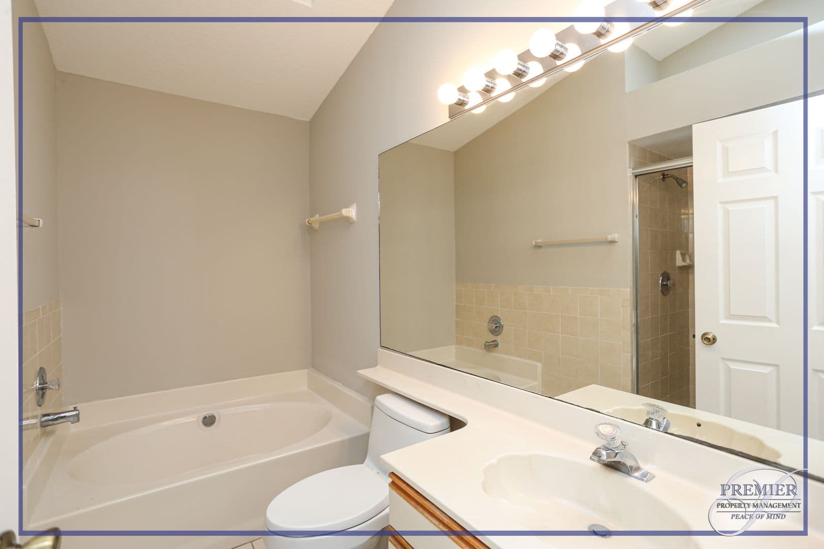 Naples House: 402 Emerald Bay Circle #E7