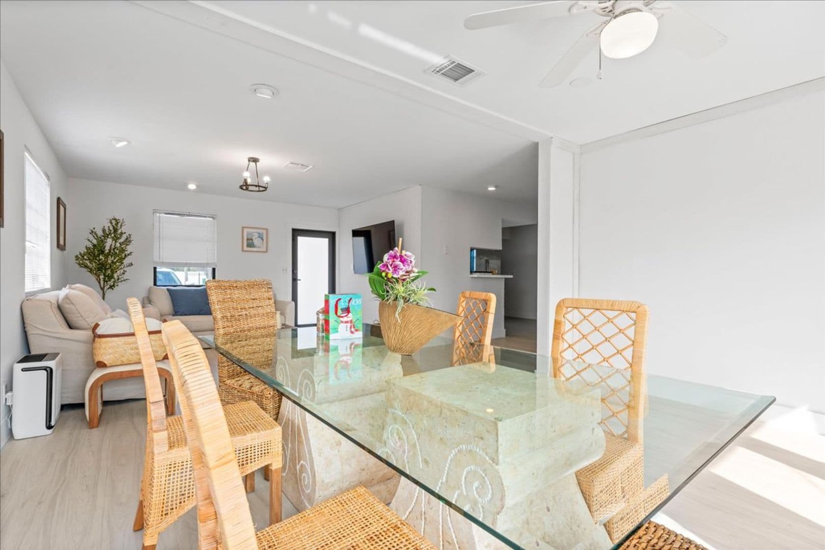 Naples House: 1332 Granada Boulevard