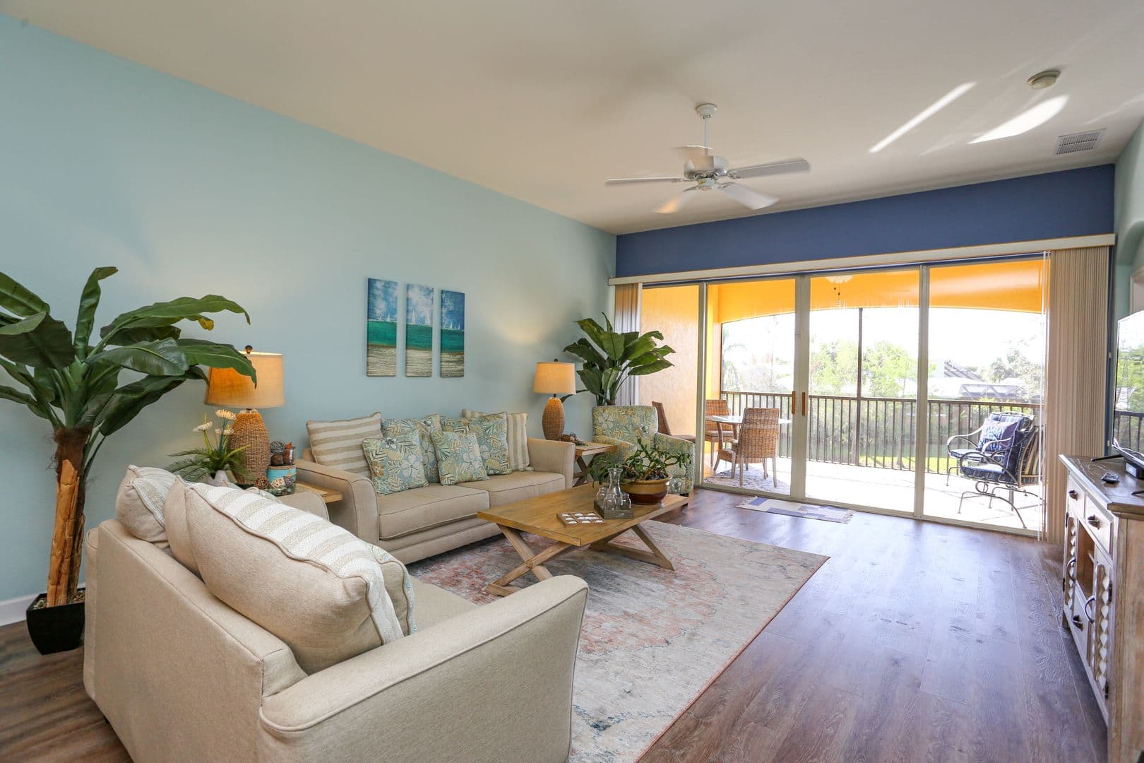 Estero House: 8565 Via Garibaldi #203