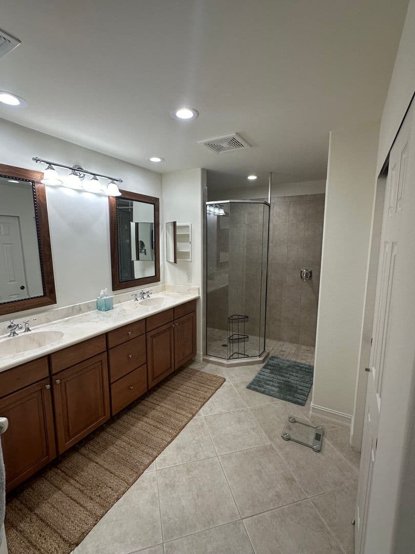 Naples House: 2004 Tarpon Bay Drive North Unit 101