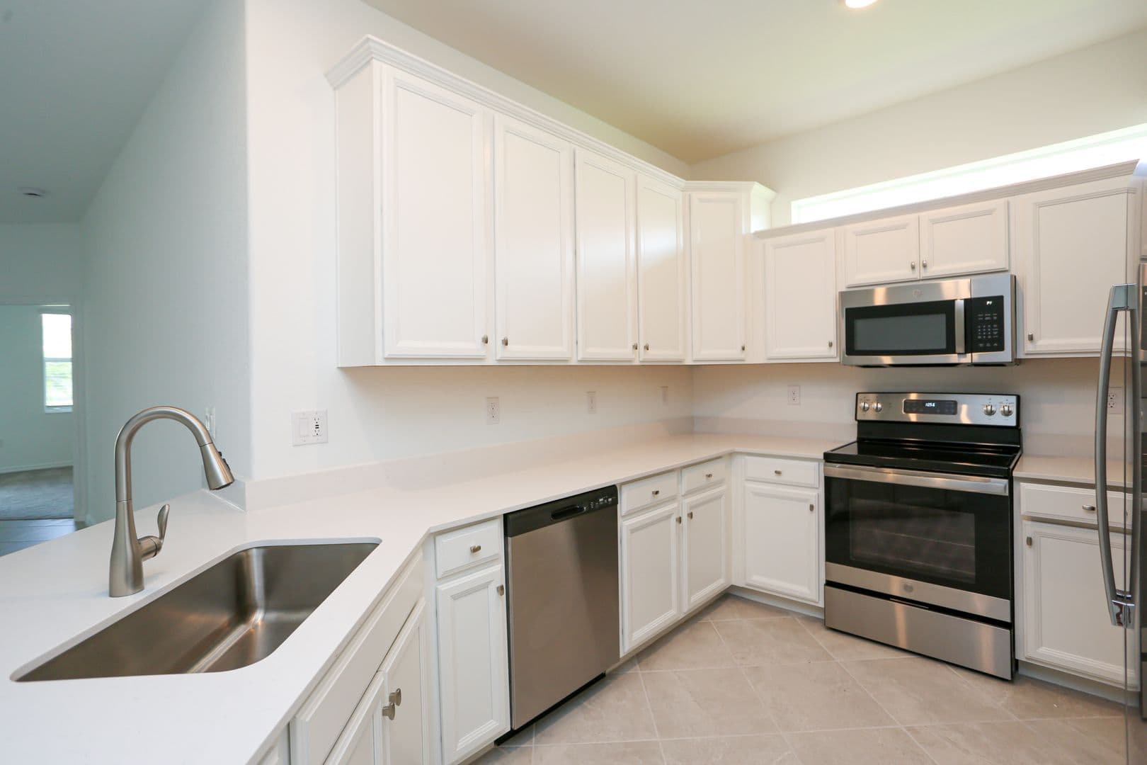 Naples House: 2599 Vine Avenue