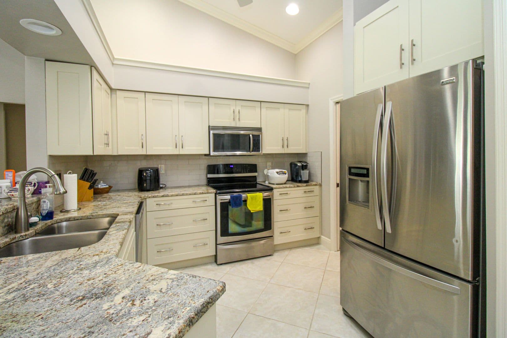 Naples House: 333 Wentworth Court